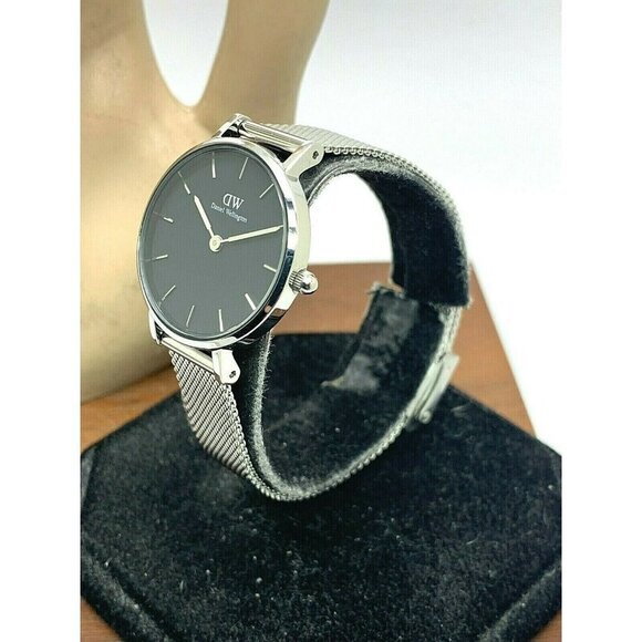 Daniel Wellington Women's Watch DW00100218 Black Dial 28mm - Picture 2 of 13